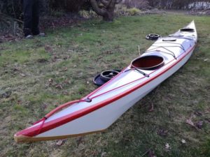 Stage auto-construction kayak